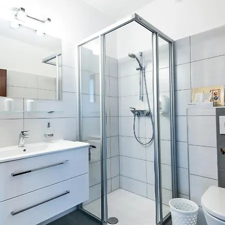 Guest house Garni Fruehstueckspension Neff Velden am Woerthersee